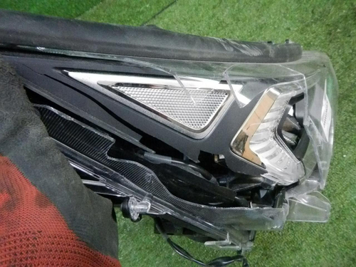 Битая Фара правая Toyota RAV4 5 XA50 (2018-н.в.) LED