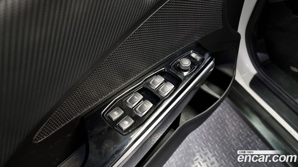 KG Mobility (Ssangyong) Very New Tivoli Дизель 1.6 2WD (08.2019)