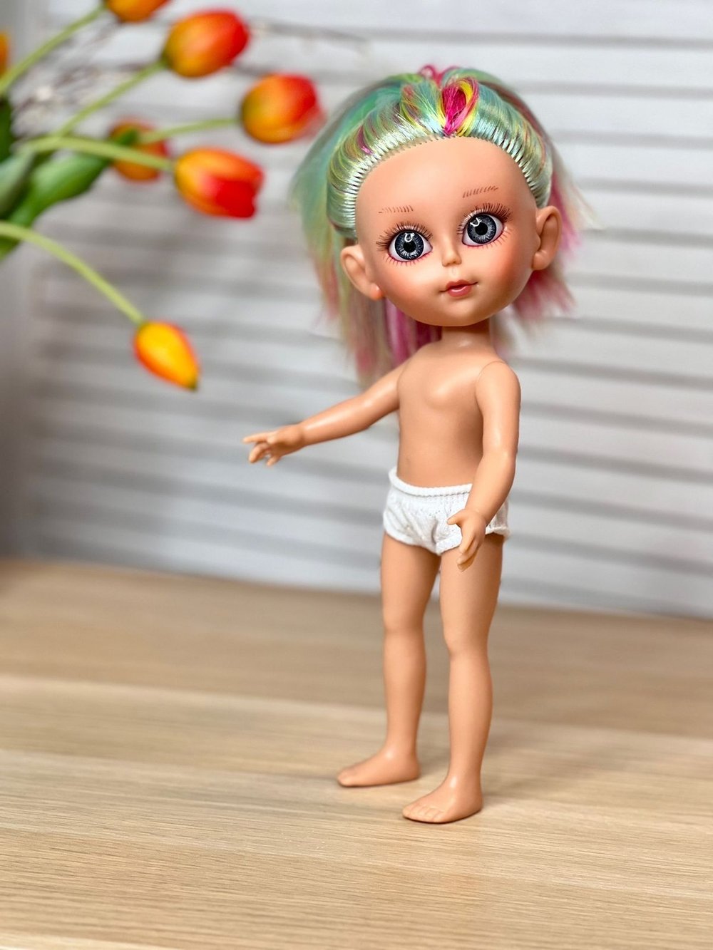 Кукла Nines виниловая 30см Dainty без одежды (2440W2)