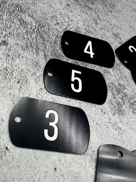 Номерки на ключи металлические
