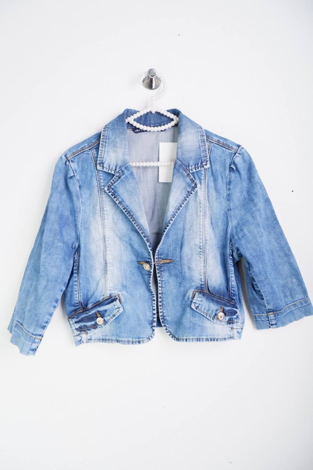 Жакет джинсовый короткий, визуально на 44/46 размер