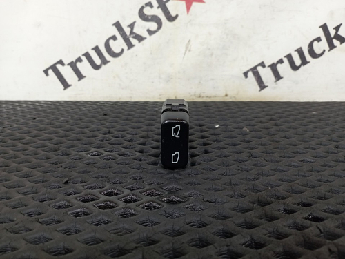 Кнопка люка