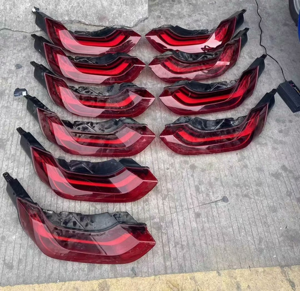 Задний фонарь BMW (1,2,3,4,5,6,7 Series, X1, X2, X3, X4, X5, X6, X7)