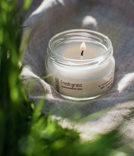 №87 Свежескошенная трава, ароматическая свеча Library, Nomkamo