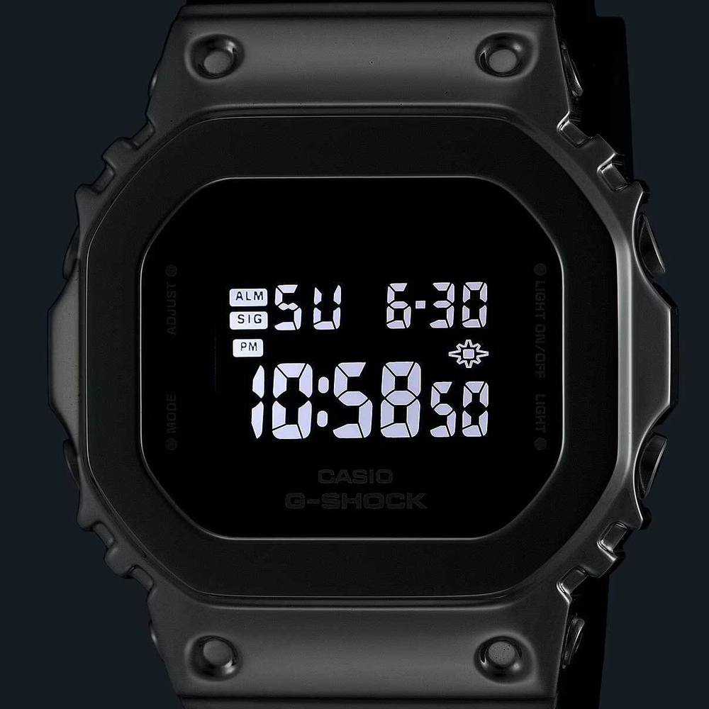 Женские наручные часы Casio G-Shock GM-S5600U-1