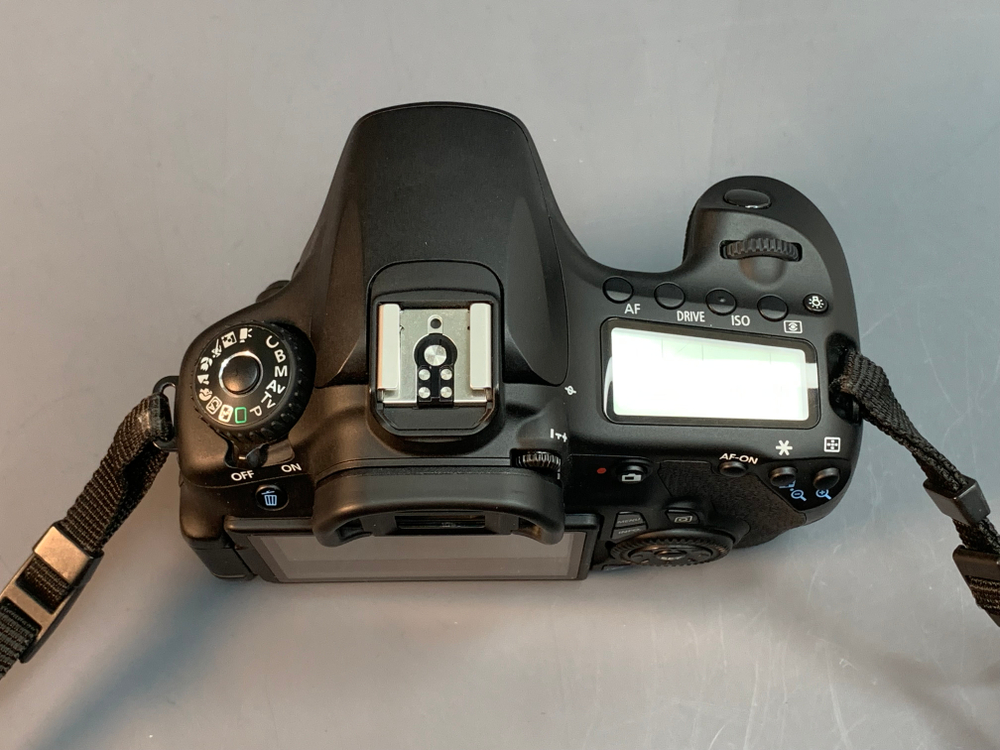 Canon EOS 60D 15.500 кадров