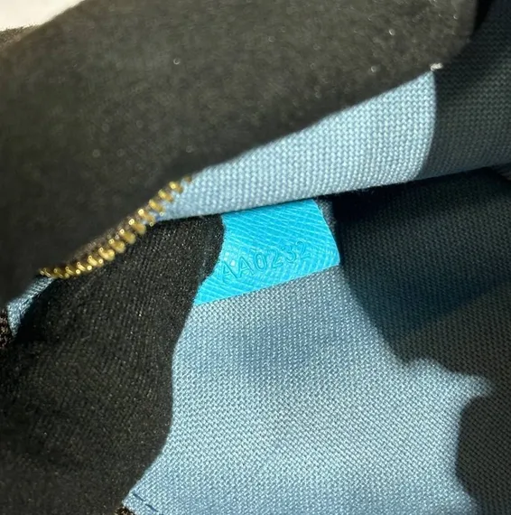Женский клатч Louis Vuitton Mini Pochette Accessoires коричневый