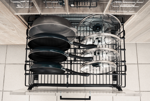 Корзина выкатная Актро для хранения сковородок и крышек в нижнюю базу 800 с направляющими(хром)