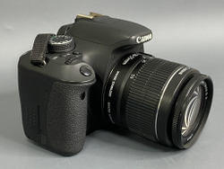 Canon 600D kit 18-55mm IS II 2500 кадров