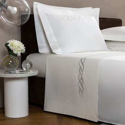 Комплект постельного белья Frette Pearls Embroidery Milk/Rock (240 x 220 см)