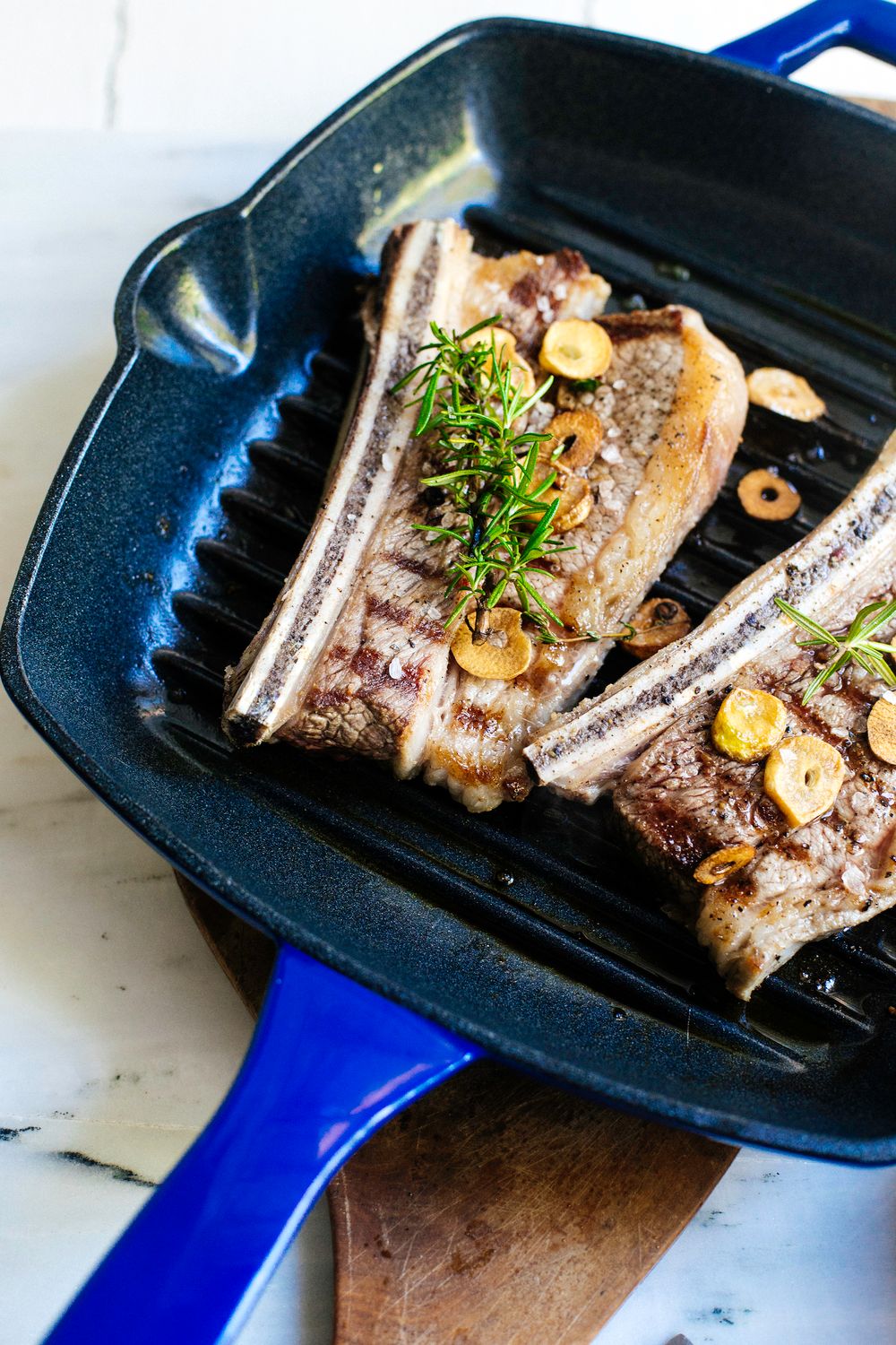 Чугунная сковорода-гриль Swiss Diamond PC 42626B - 2