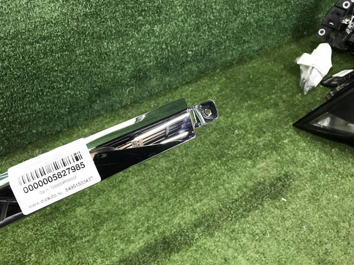 Молдинг заднего бампера Bentley Bentayga (2015-2020)