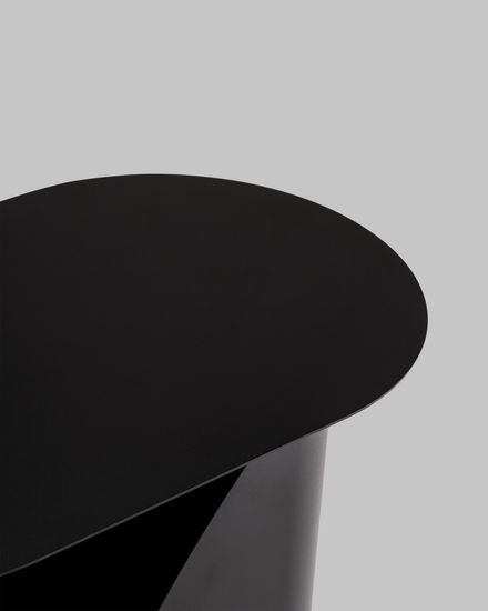 Журнальный столик Yvaine металл черный