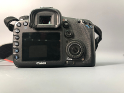 Canon EOS 7D, 85000 кадров пробега.