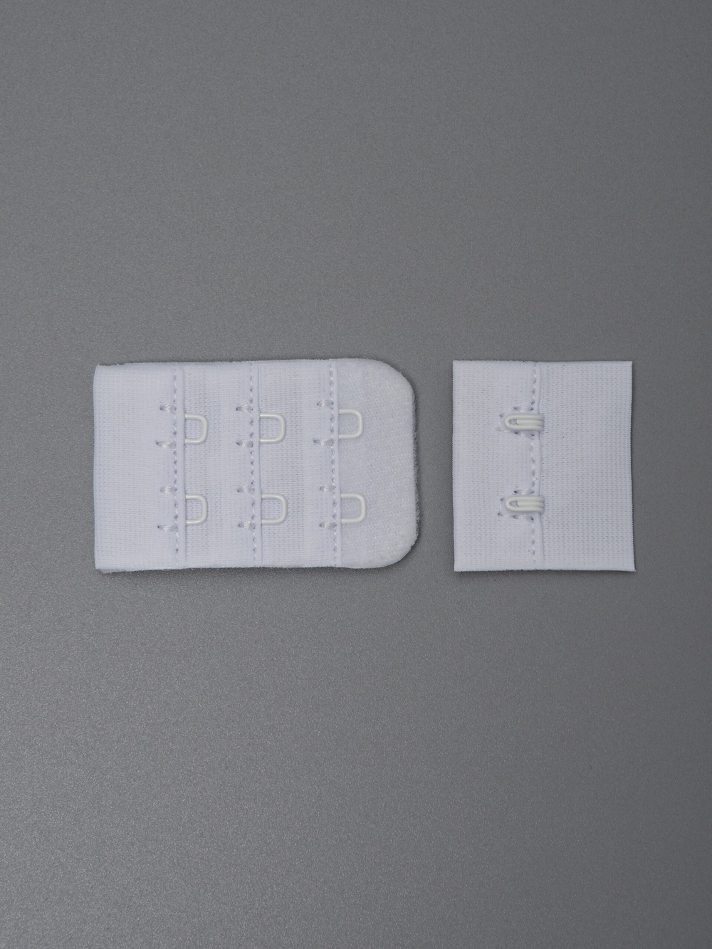 Застежка для бюстгальтера кипельно-белая с крючками 2х3