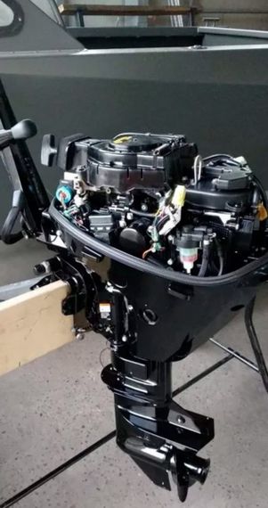 4х-тактный лодочный мотор MERCURY F20 E EFI Б/У