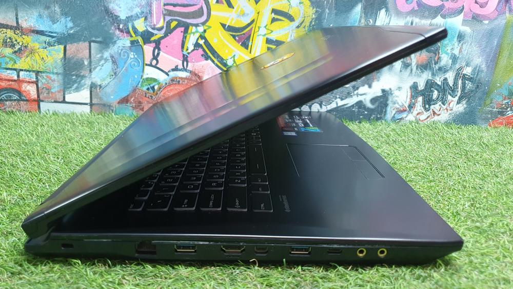 Игровой 17" MSI i7-7/32 Gb/GTX 1060 3 Gb/FHD 120Гц