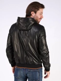 Кожаная куртка демисезонная с капюшоном