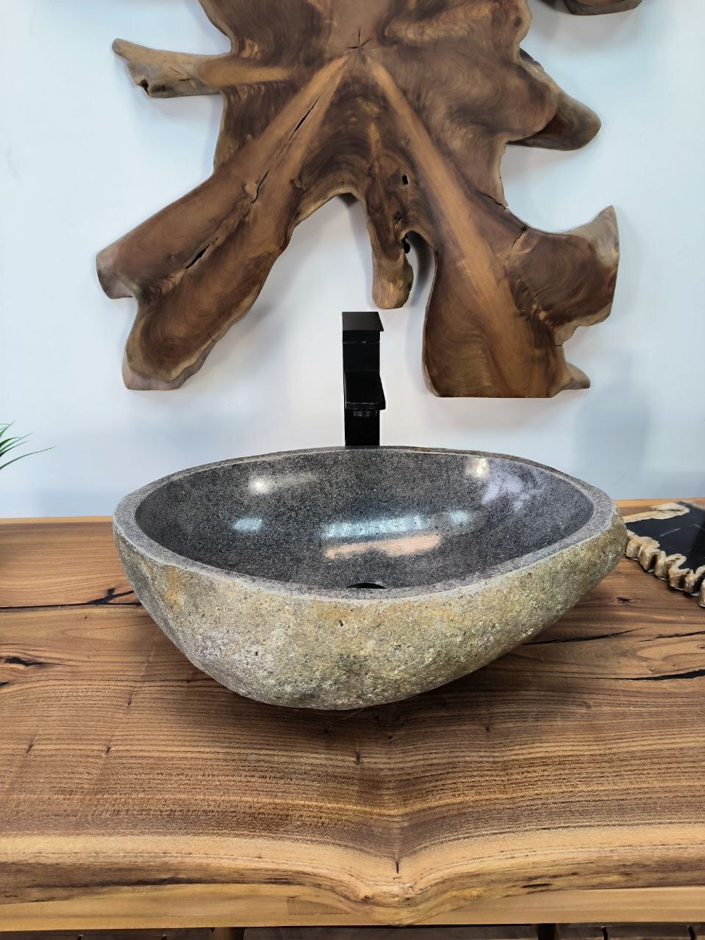 Раковина из речного камня RS-65908 48х35х15 из натурального камня