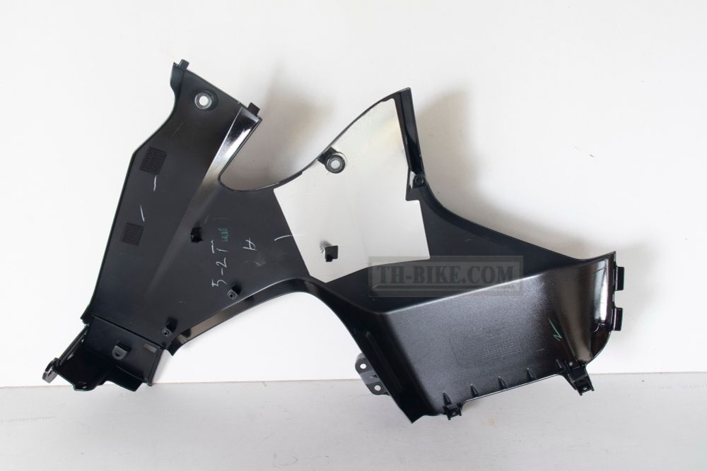 64310-KZZ-305ZA, COWL, R. MIDDLE (WOL), Black. Honda CRF250RL Rally250