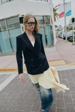 Бархатный блейзер с подкладкой на рукавах - ZARA