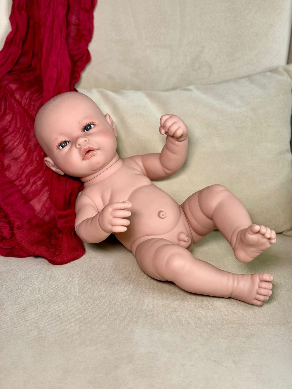 Кукла Berbesa виниловая 42см Martina (5501AK)