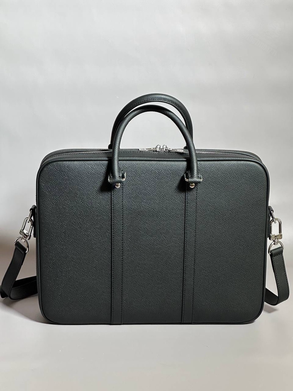 Портфель Louis Vuitton