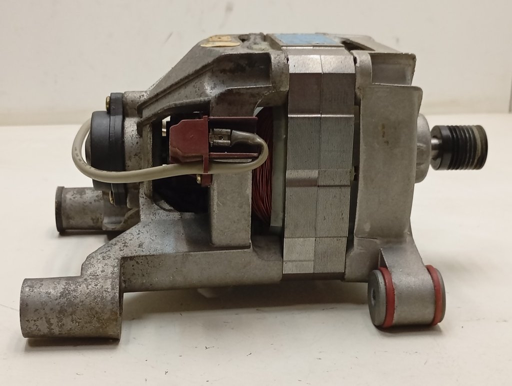 S803J кт45 Двигатель для стиральной машины Samsung DC68-00682A б/у 8 контактов