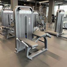 E7001 Сгибание ног лежа. Стек 135 кг