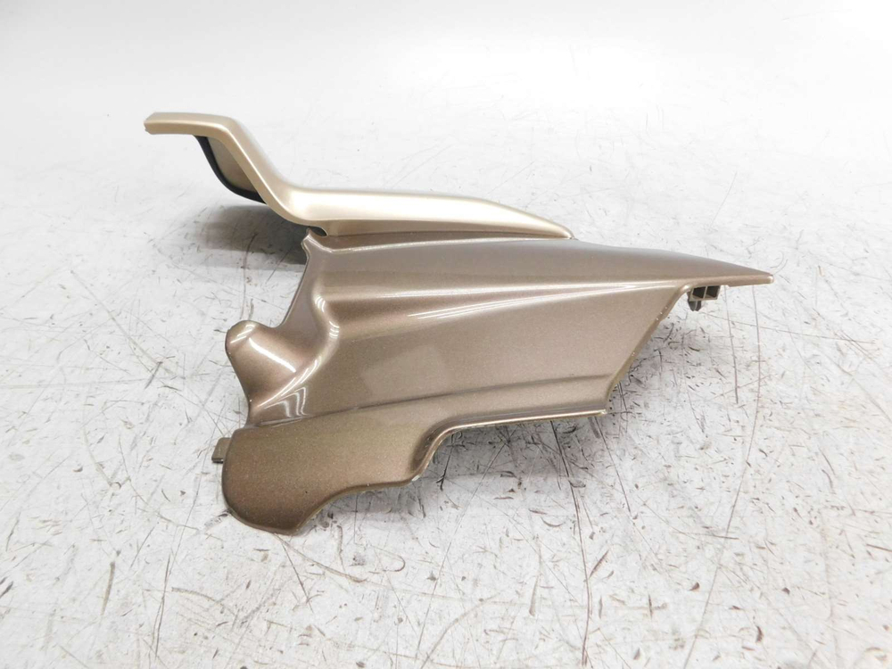 Пластик левый Honda GL1500 Gold Wing 1HFSC22
