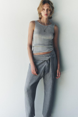 ZARA ТРИКОТАЖНЫЙ ТОП ТОНКОГО ЦВЕТА С БЛЕСТЯЩЕЙ НИТЬЮ, СЕРЕБРИСТЫЙ