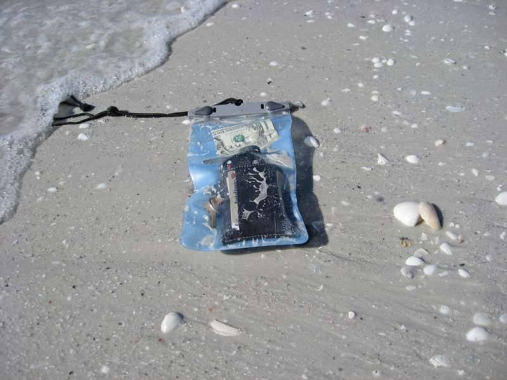 Водонепроницаемый чехол Aquapac 654 - Small Whanganui Case