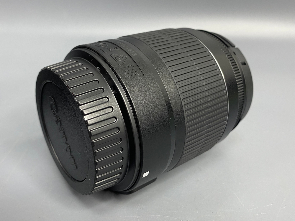 Canon EOS 2000D Kit 18-55mm 3.5-5.6 III