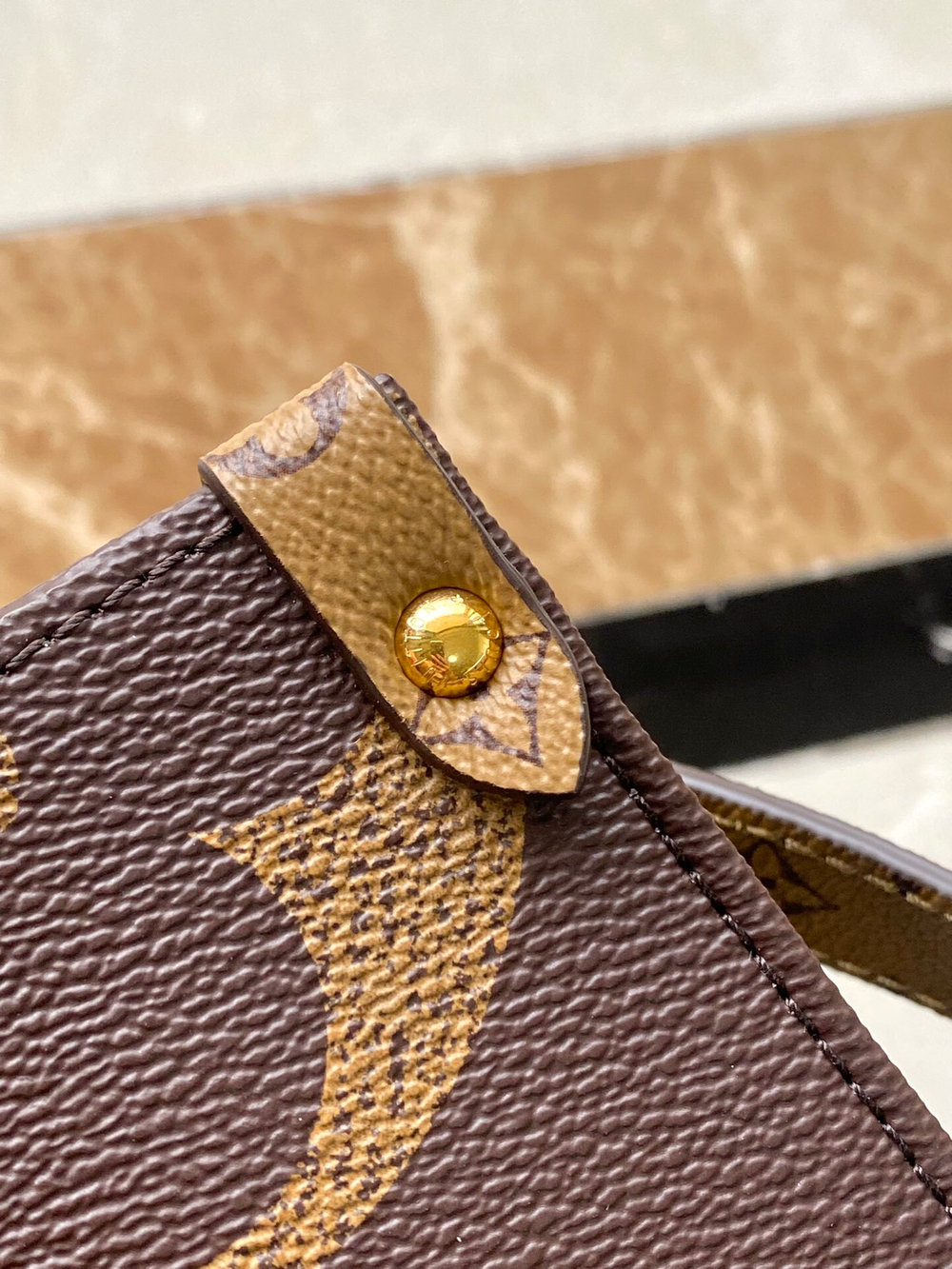 Louis Vuitton Onthego Voyage