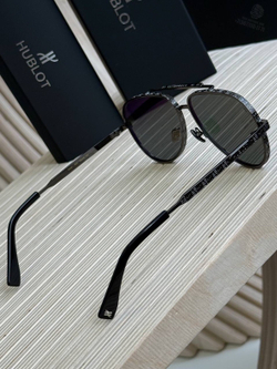 Солнечные очки Hublot