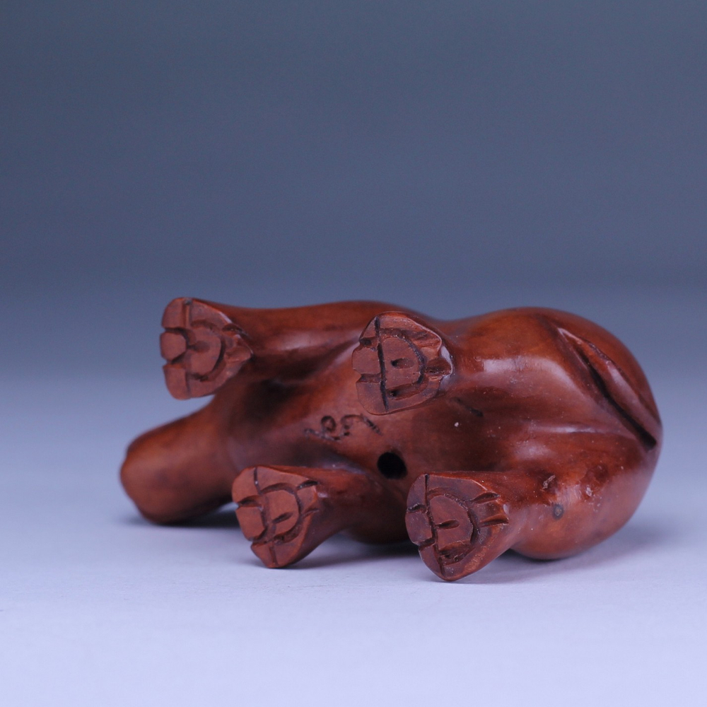 Нэцкэ Носорог