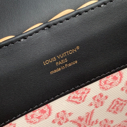 Louis Vuitton Capucines BB