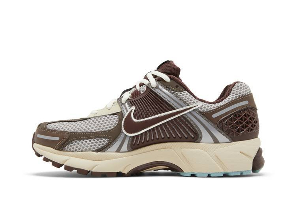 Кроссовки Nike Air Zoom Vomero 5 (Женская размерная сетка)