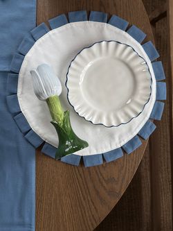 Подсвечник Floret голубого цвета из коллекции Blossom, 20 см