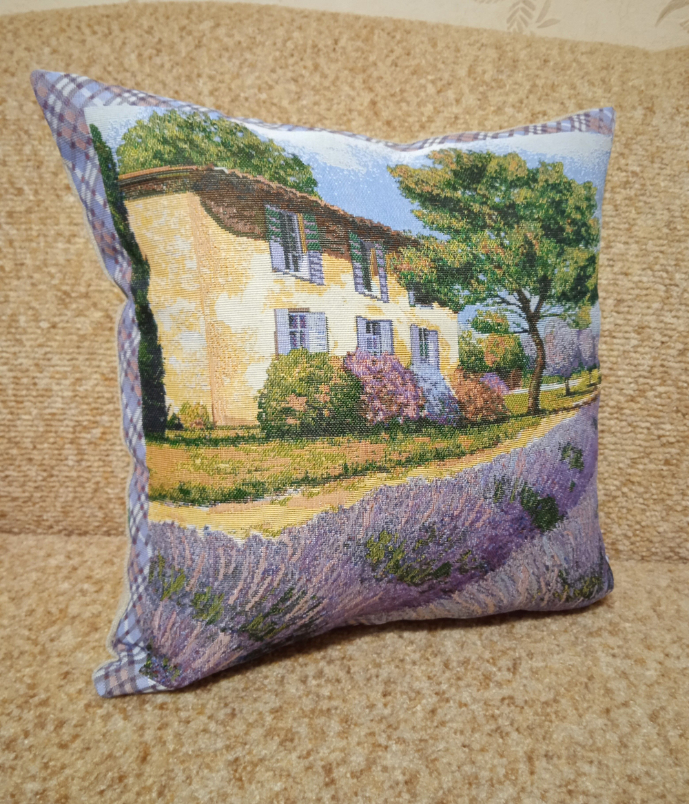 Декоративный гобеленовый чехол для интерьерной подушки Лавандовая усадьба 38*38