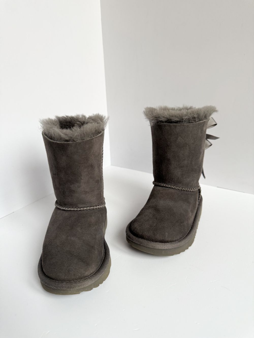 Замшевые угги Ugg, 24