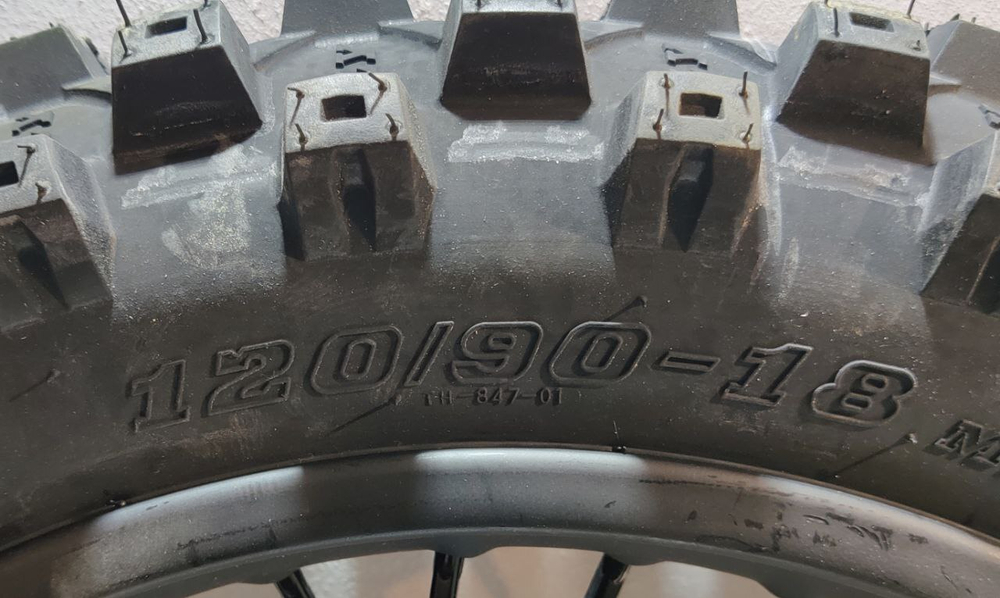 Колесо заднее в сборе(обод+камера +покрышка 120/90-18") мотоцикл REGULMOTO SPORT 003