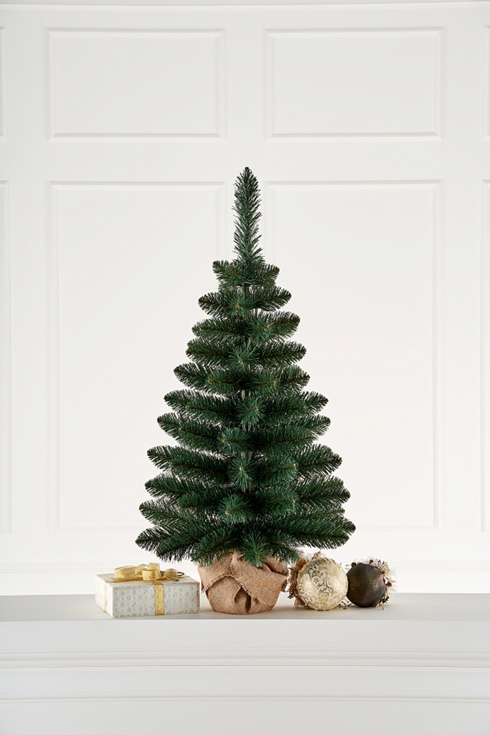 Ель настольная Боярская 0,7 м пенек + мешковина Пленка ПВХ МаксКристмас