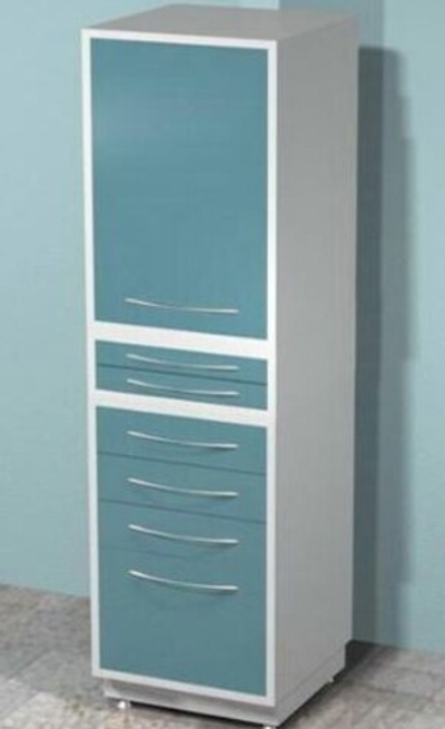 Медицинский металлический шкаф DM-66