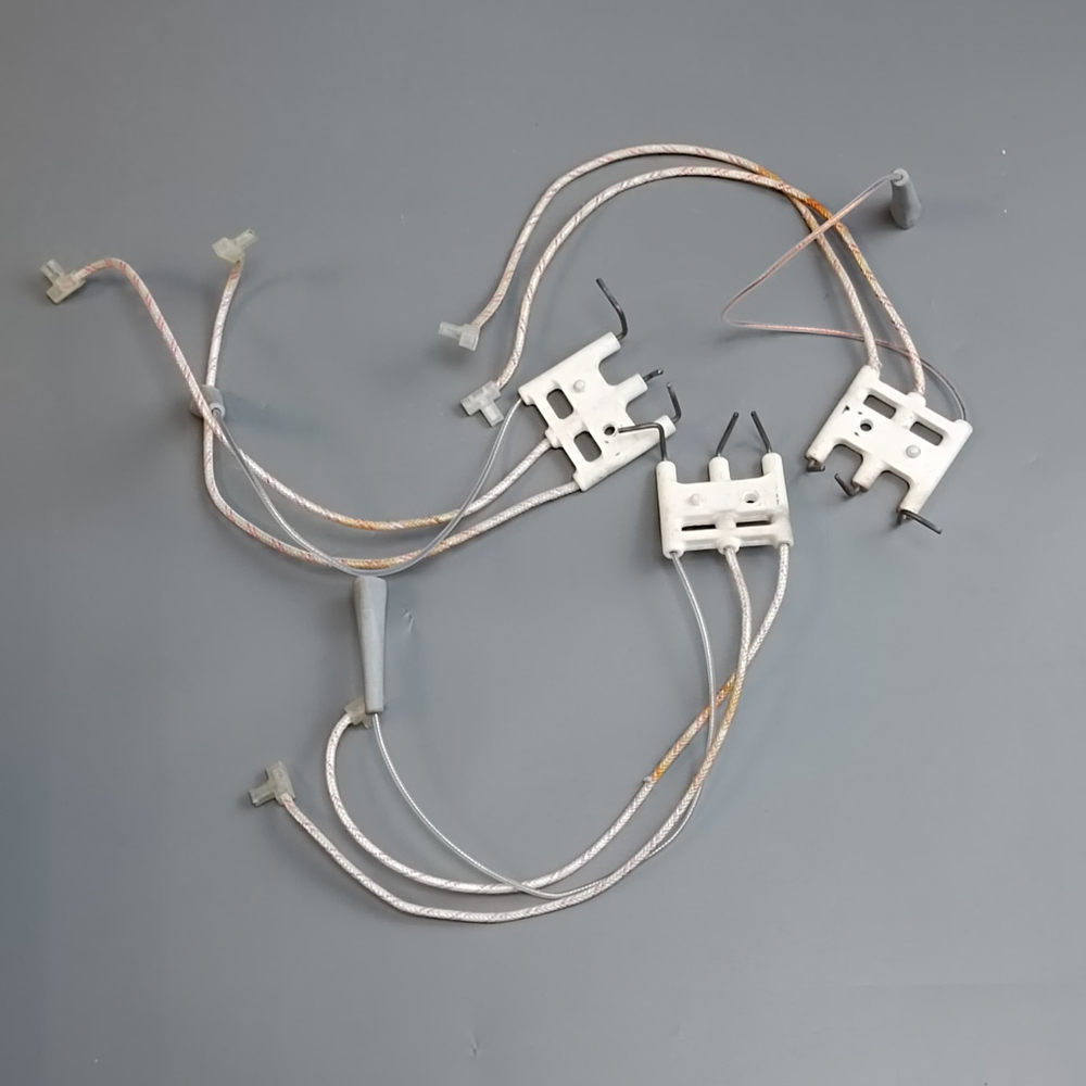 Б/У Электрод розжига и ионизации для котлов ARISTON BS, BS2, Egis, Atleas, Cares, Clas, Genus арт. 65104549