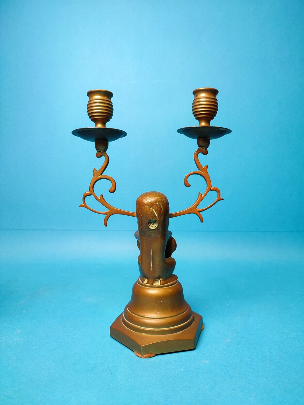 Парные подсвечники со львами