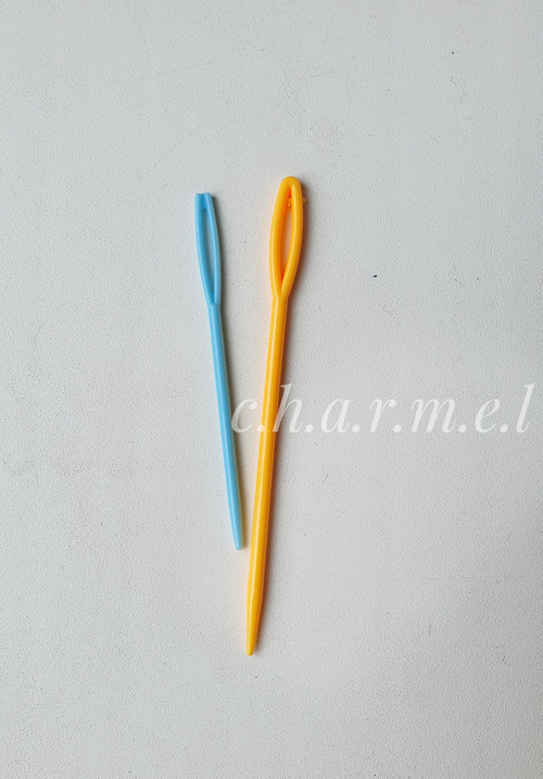 Иглы трикотажные (пластик) 2 шт