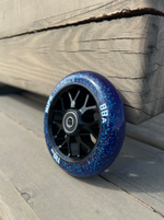 Колесо HIPExtreme Neon Flakes 110*24 мм, чёрный/синий