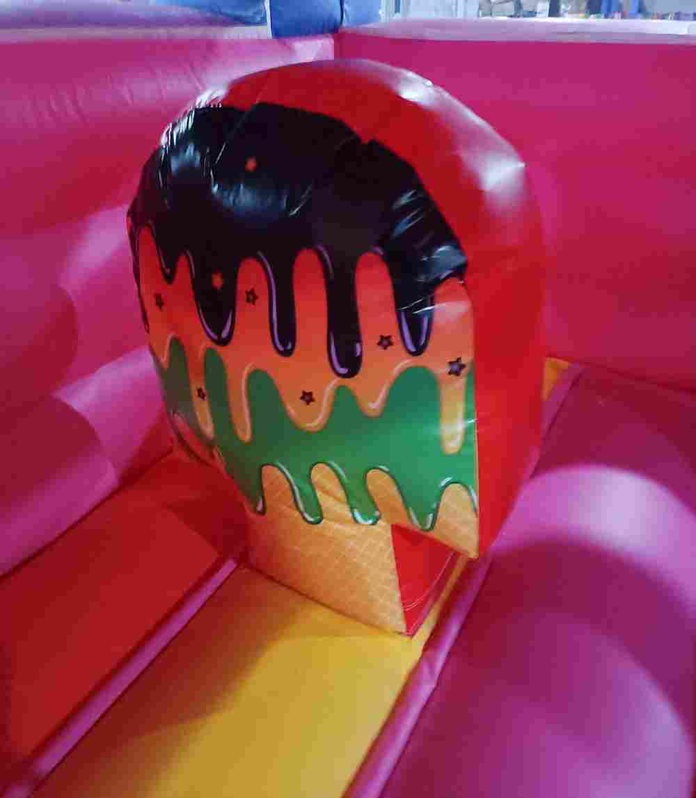 Коммерческий надувной батут "Машина сладостей"