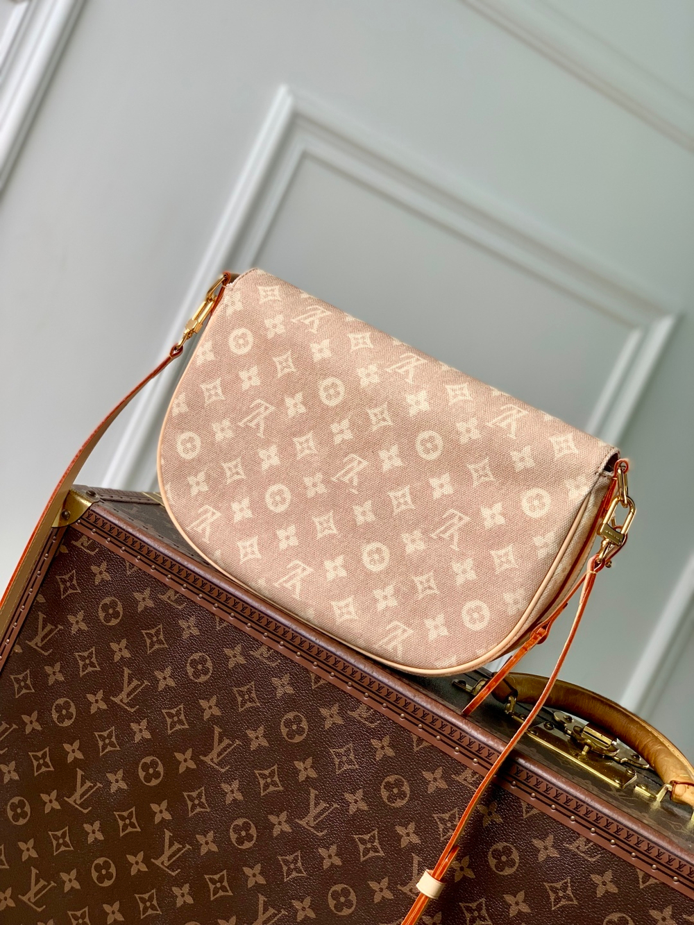 Louis Vuitton Escape